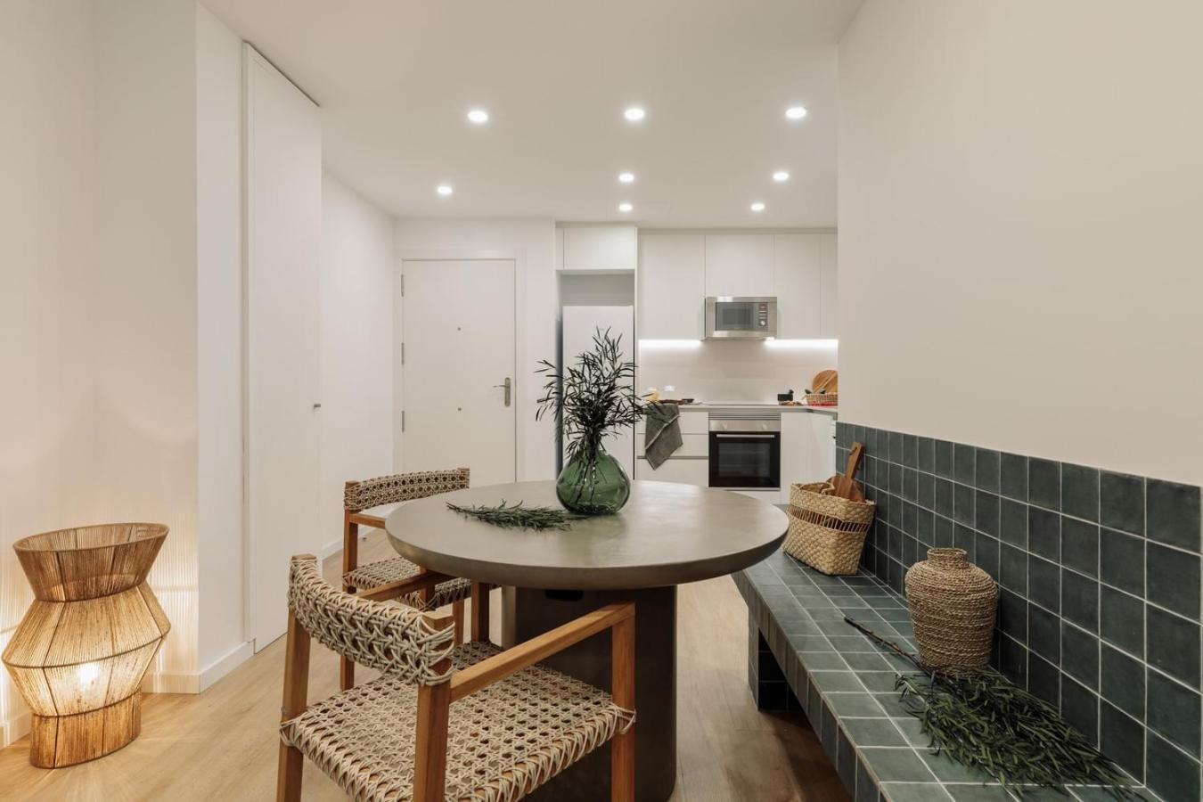 Cetara - 2 Bedrooms, Balcony And Terrace In Ciutat Vella *