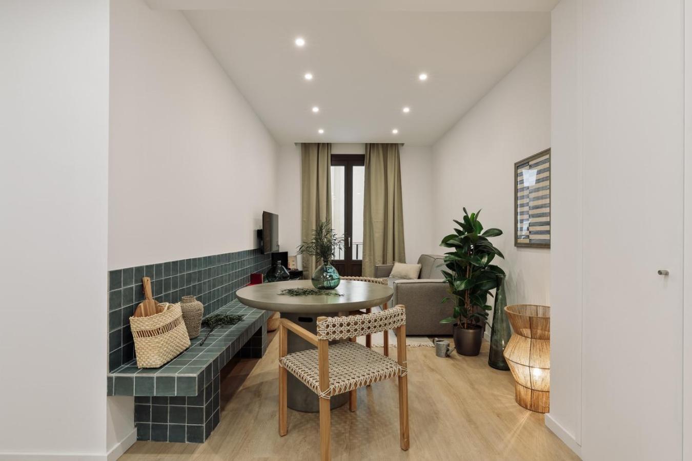 Appartement Cetara - 2 Bedrooms, Balcony And Terrace In Ciutat Vella
