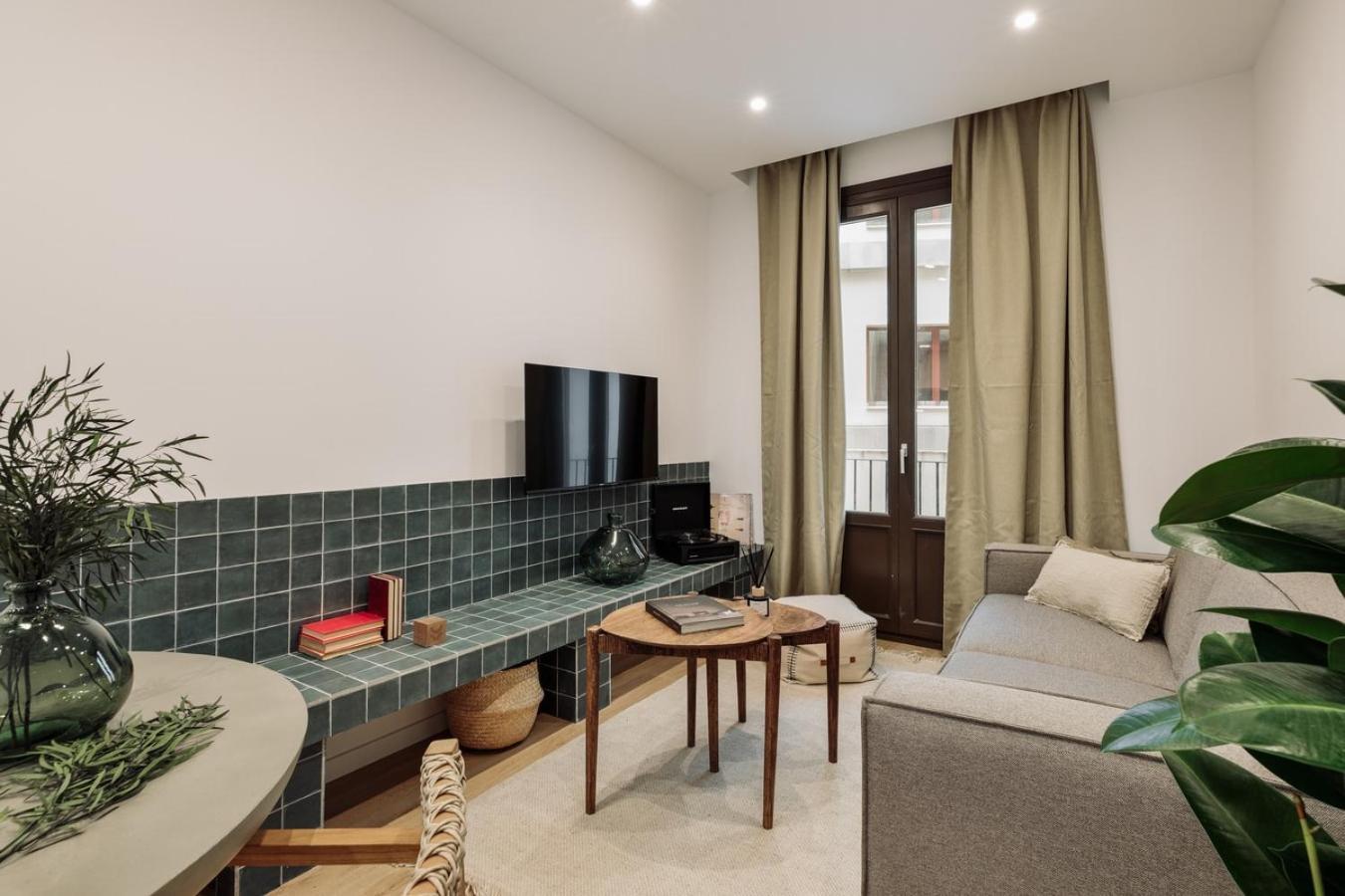Cetara - 2 Bedrooms, Balcony And Terrace In Ciutat Vella Appartement